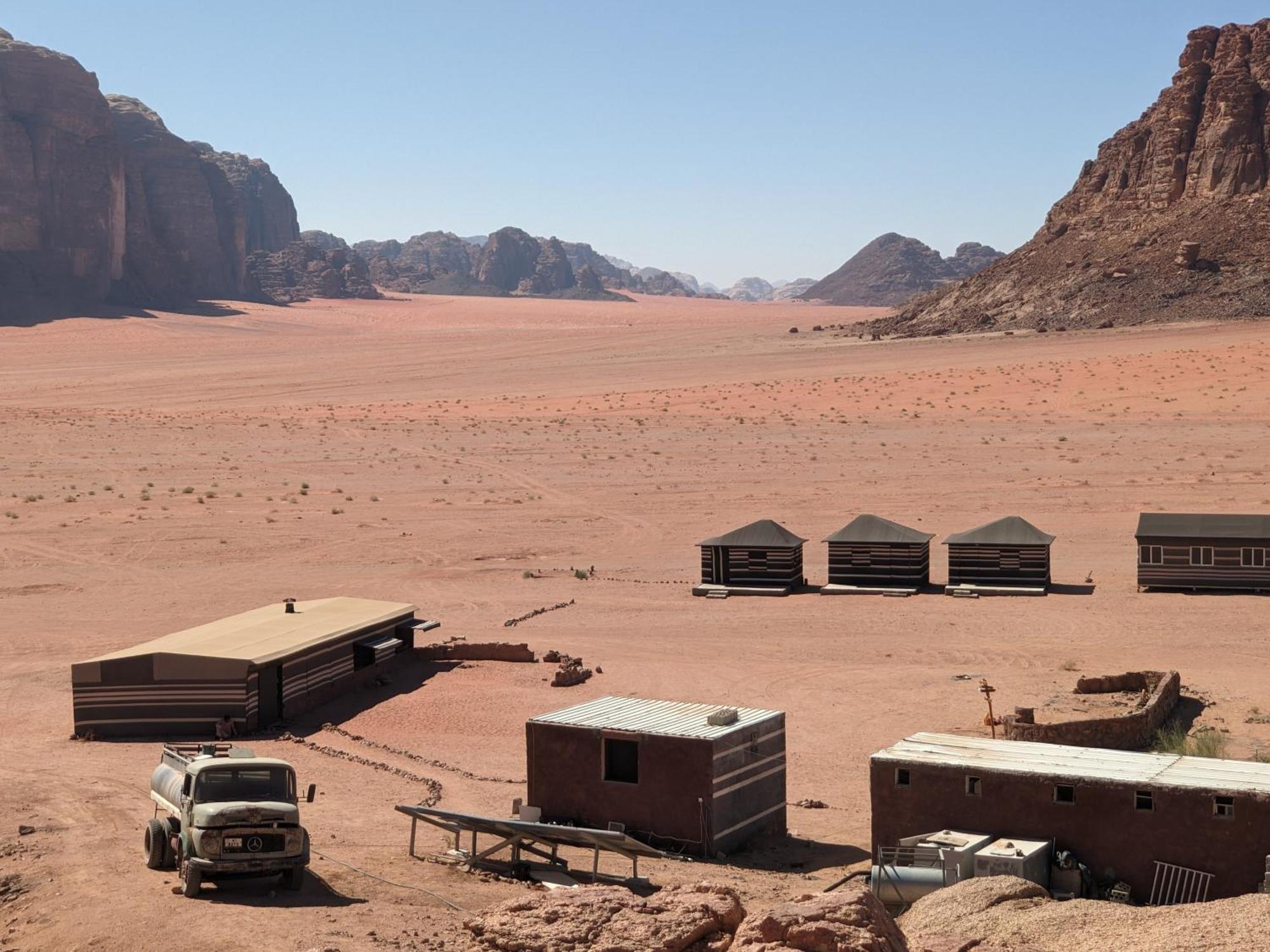 Wadi Rum Camp & Jeep Tour Екстериор снимка