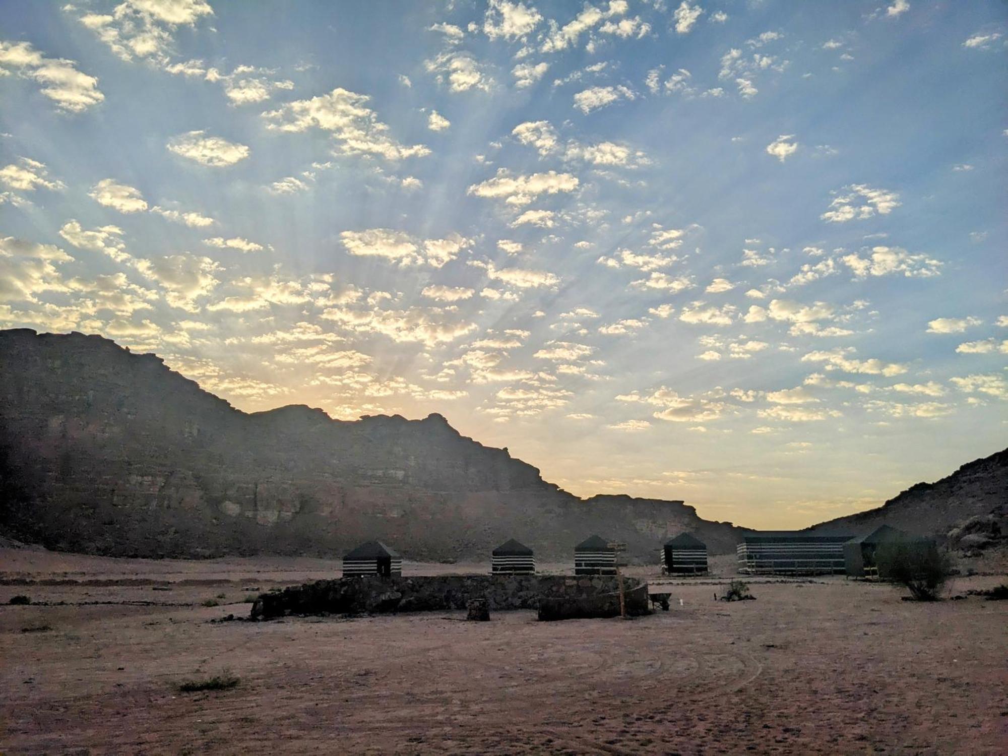 Wadi Rum Camp & Jeep Tour Екстериор снимка